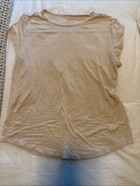American Eagle Outfitters Women's Light Beige Short Sleeve Tee